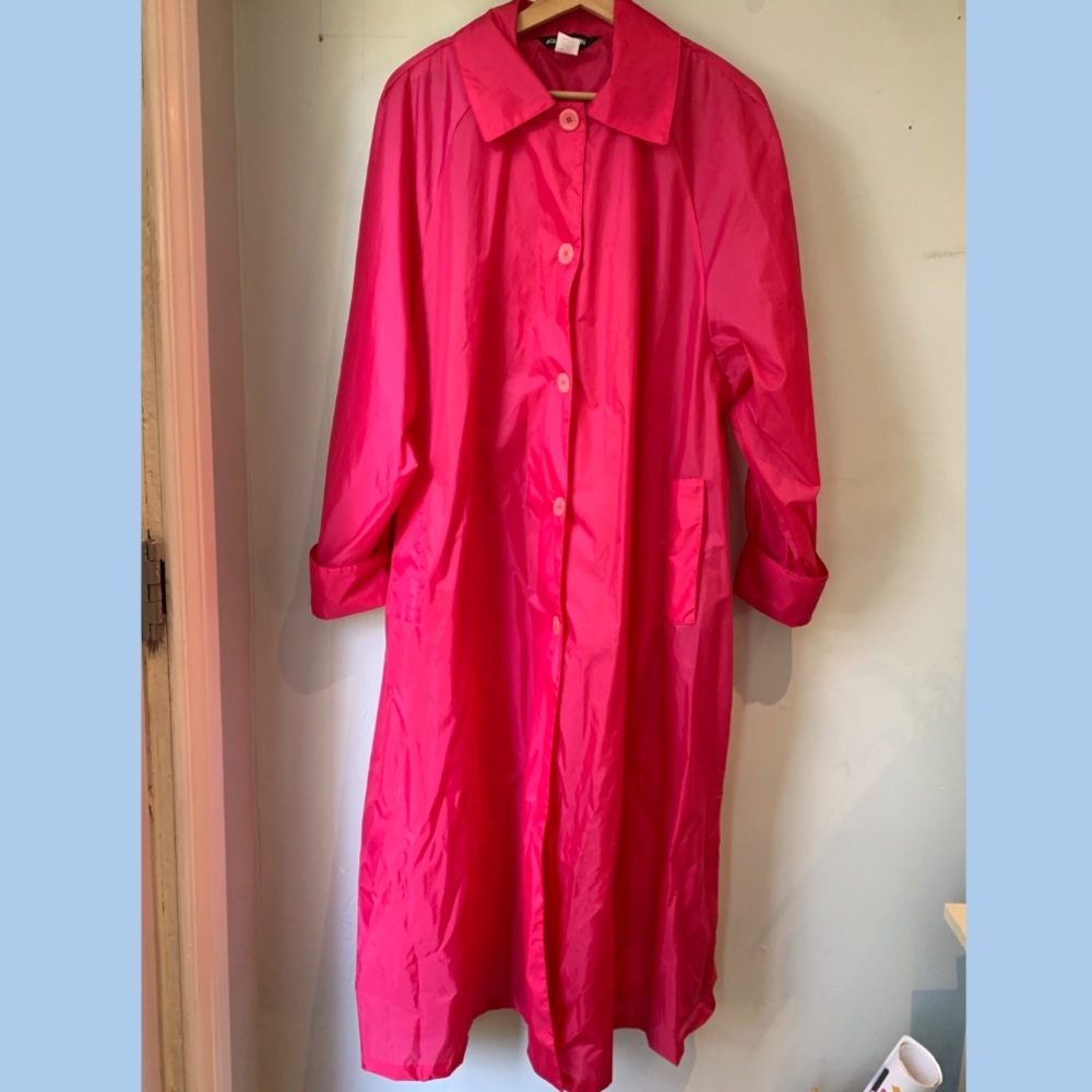 VIBRANT VINTAGE RAINCOAT